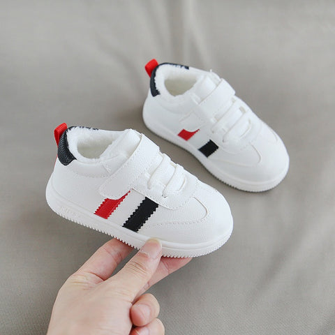Little white shoes Velcro baby shoes