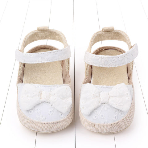 Bow baby shoes